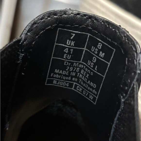 Dr. Martens 2976 Bex Chelsea Boots - Picture 6 of 6